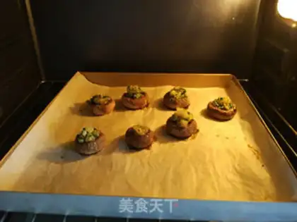 Make Black pepper, three roast mushrooms step 4