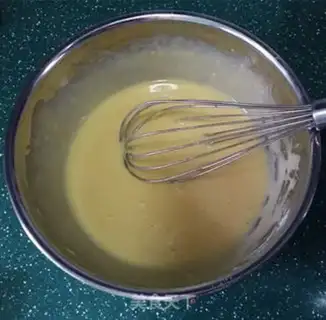 Make Four cream cake rolls step 5