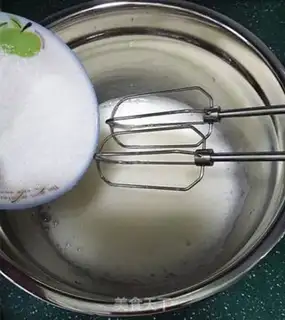 Make Four cream cake rolls step 7