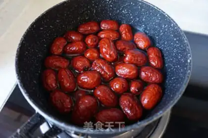 Make Low sugar date cake step 0