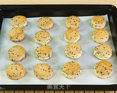 Make The salty black sesame muffin step 12