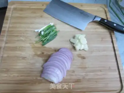 Make Onion noodles step 1