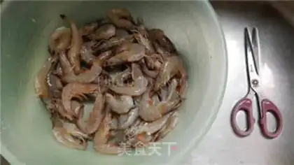 Make Cracker sauce, shrimp step 0