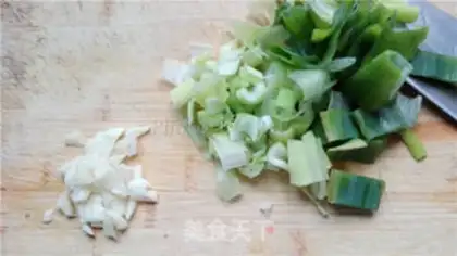 Make Cracker sauce, shrimp step 1
