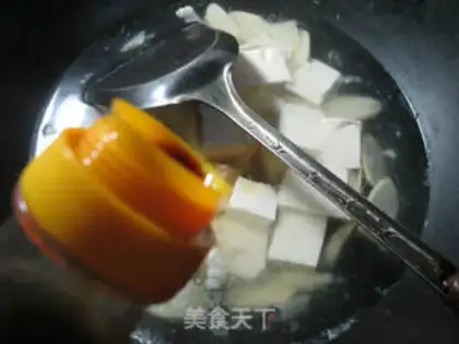 Make Salt lashes and tofu soup step 6