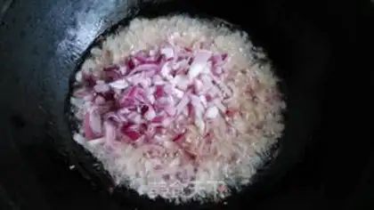 Make Red-oiled chili onions step 3