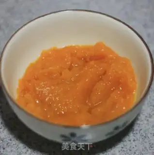 Make Pumpkin Poohini squeezing step 0