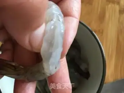 Make Boiled golden shrimp step 1