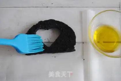 Make Olive oil fried pea and charcoal toast step 7