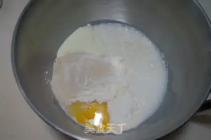 Make Margarita cheese and macaroni step 1