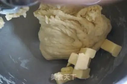 Make Margarita cheese and macaroni step 2
