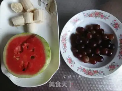 Make Watermelon grape juice step 0