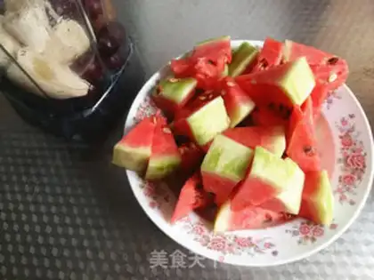Make Watermelon grape juice step 1