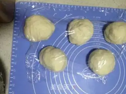 Make All wheat honey pea cake step 0