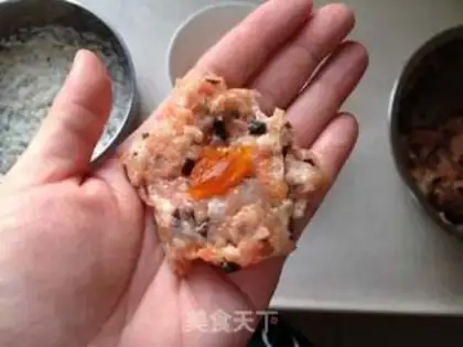 Make Rice ball step 5