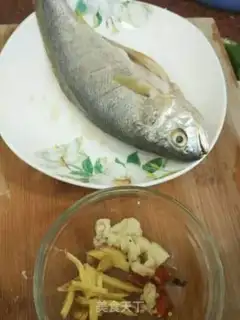 Make Scramble fish step 0