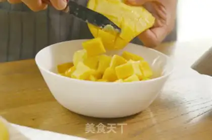 Make Summer mango shake step 1
