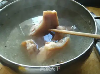 Make Garlic pigs step 1