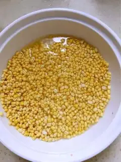Make Green bean cake step 0