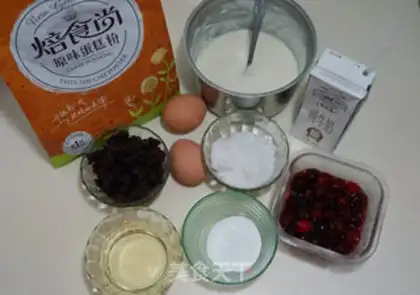 Make Cranberry yogurt step 0