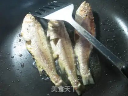 Make The sour and yellow fish step 2