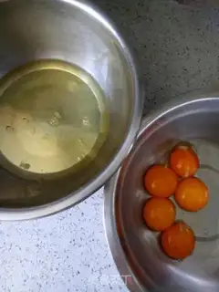 Make Strawberry cake rolls step 0