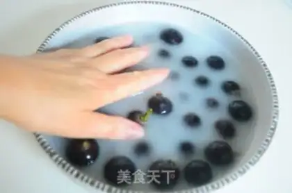 Make Black gallons of ice step 3
