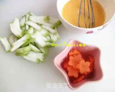 Make Squirty carrot egg soup step 2