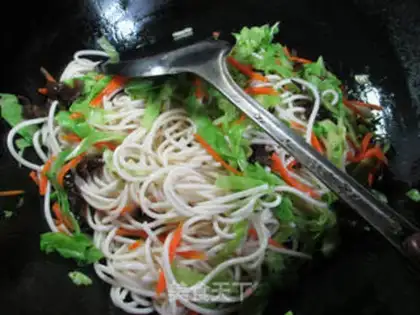 Make Soy sauce noodles step 3