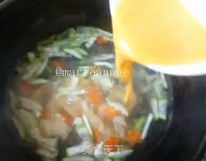 Make Squirty carrot egg soup step 4