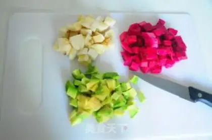 Make Yogurt and fruit sticks and ice step 1