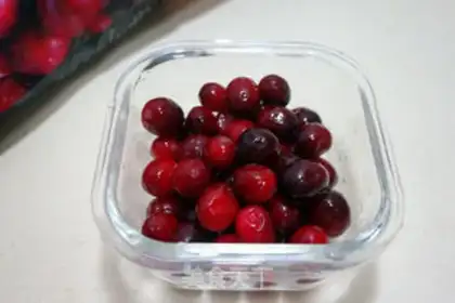 Make Sugar cranberry step 0