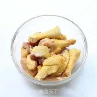 Make Yellow chicken step 0