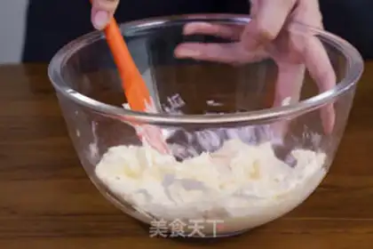 Make Yogurt cream cheesecake step 1
