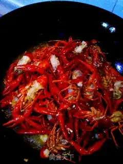 Make Spicy lobster step 1