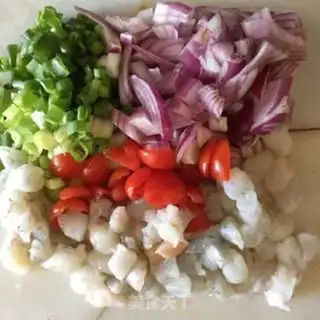 Make Thai pineapple fried rice step 2