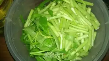 Make Garlic cabbage step 1