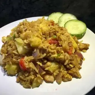 Make Thai pineapple fried rice step 12