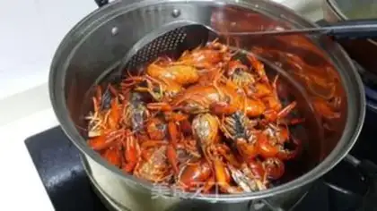 Make Delicious spicy lobster step 5