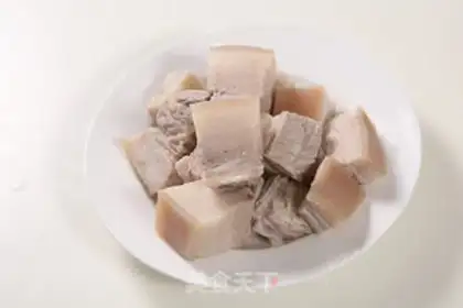 Make Shanghai red meat step 1