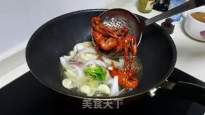 Make Delicious spicy lobster step 7