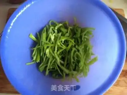 Make Cream peppers and fried meat step 5