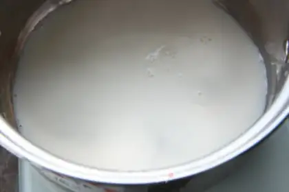Make Barbie bubble bath cake step 3