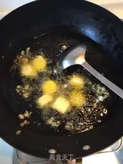 Make Eggs burn Japanese tofu step 2
