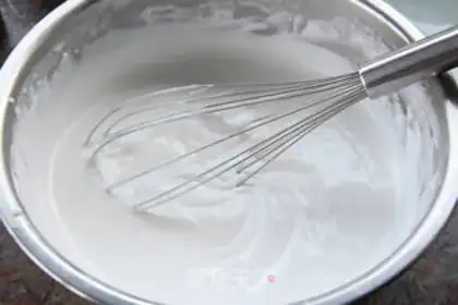 Make Barbie bubble bath cake step 4