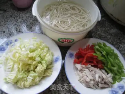 Make Pork gravy noodles step 0