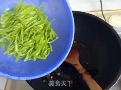 Make Cream peppers and fried meat step 14