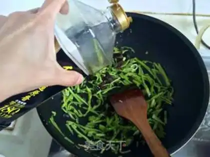 Make Cream peppers and fried meat step 15