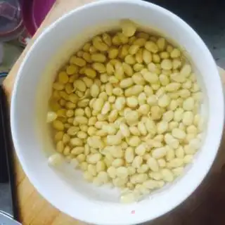 Make Pork-toe beans step 1