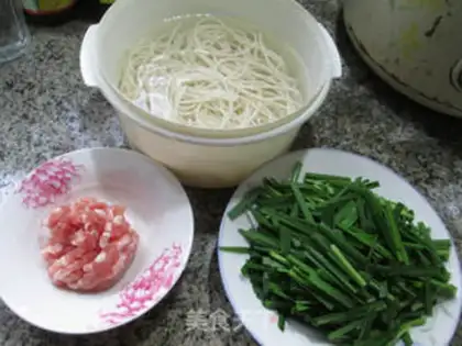 Make Noodles for meatloaf step 0